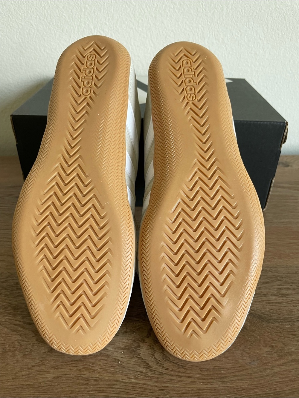 NWT Women’s Adidas “Grand Court Lo Sneaker” Size 7 - Picture 4 of 5